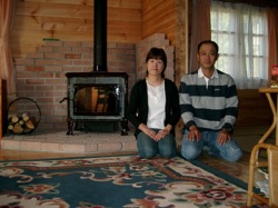 鹿住さんご夫婦ログハウス2